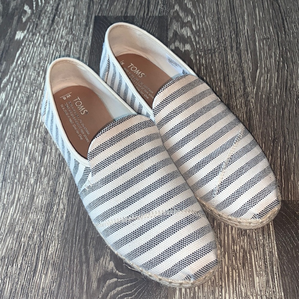 Toms